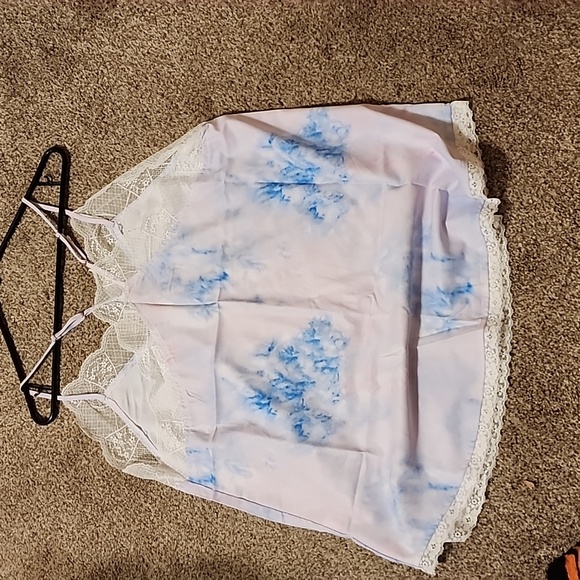 Bundle 5 for $15 NWOT Tank size 2XL - Picture 4 of 6